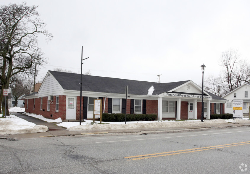 3222 Mishawaka Ave, South Bend, IN for sale - Primary Photo - Image 1 of 1