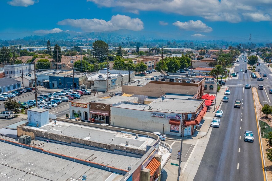 9227-9233 Whittier Blvd, Pico Rivera, CA for sale - Building Photo - Image 3 of 9