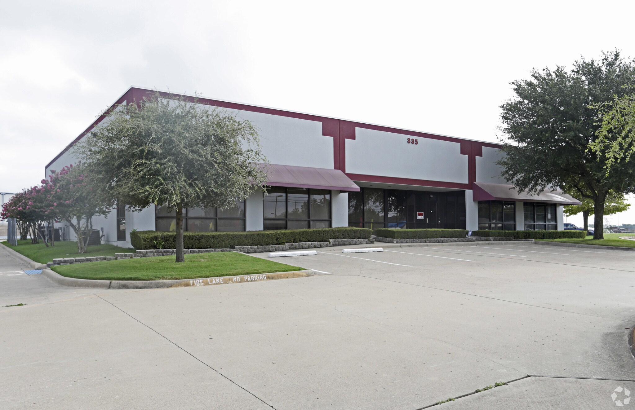 335 E Wintergreen Rd E, DeSoto, TX for sale Primary Photo- Image 1 of 1