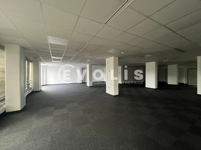 Office in Rosny-sous-Bois for lease - Interior Photo - Image 2 of 12