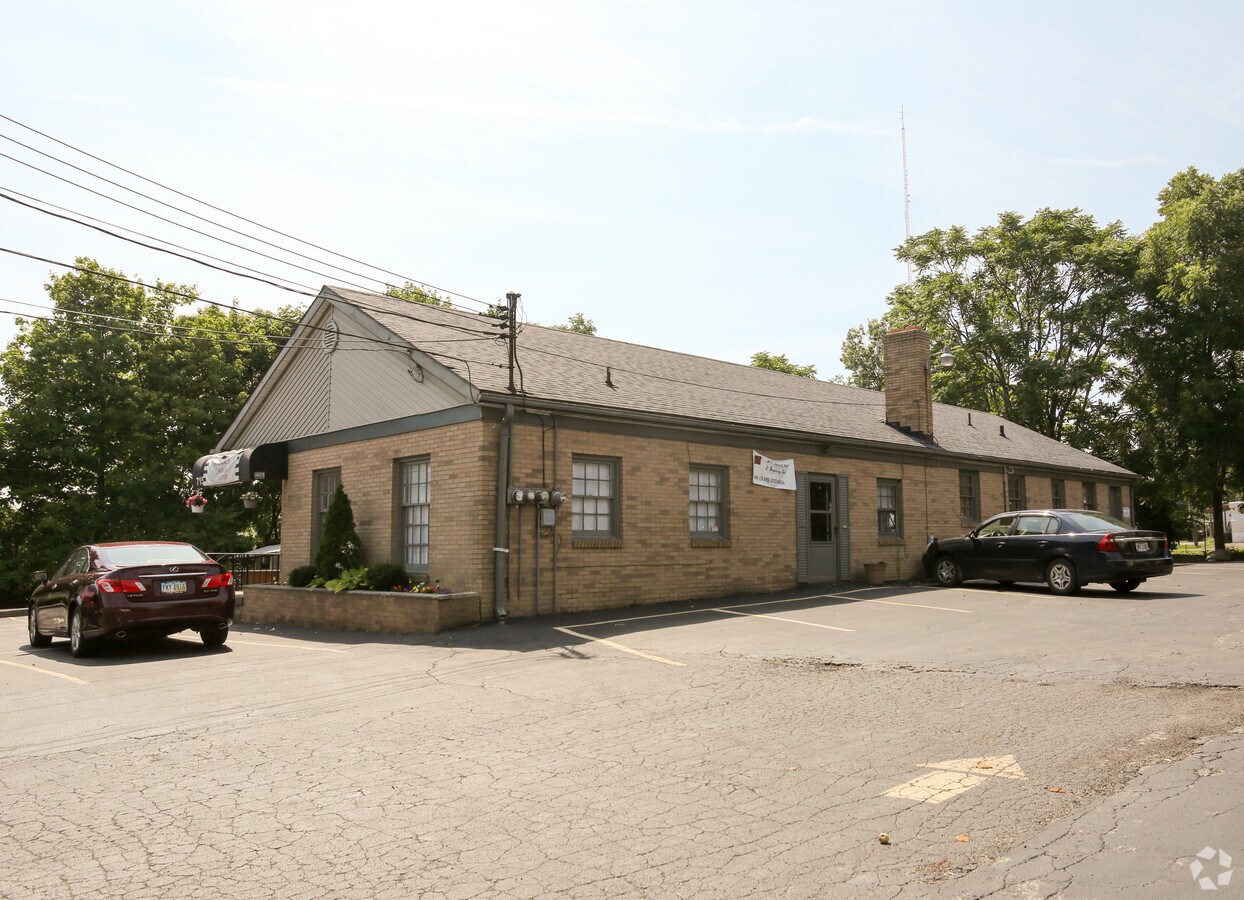 715 E Midlothian Blvd, Youngstown, OH 44502