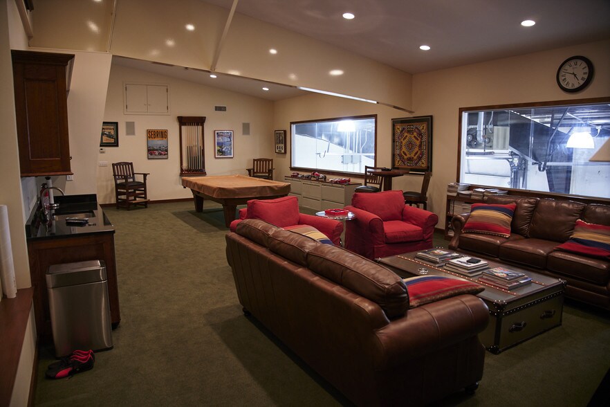 Industrial in Stamford, CT for sale - Building Photo - Image 1 of 1