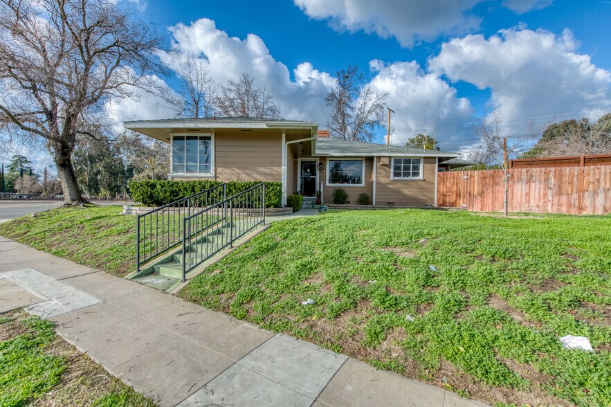 707 E Shields Ave, Fresno, CA for sale - Primary Photo - Image 1 of 1