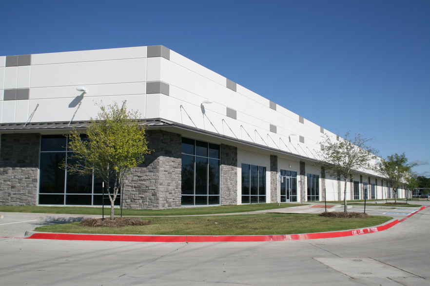 2350 Crist Rd, Garland, TX for lease - Building Photo - Image 3 of 7