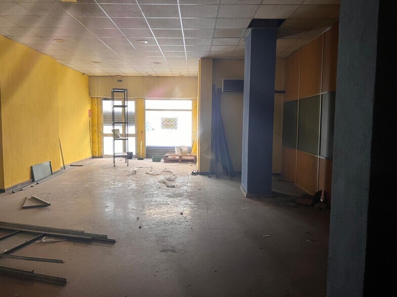 Retail in Llíria for lease - Building Photo - Image 3 of 4