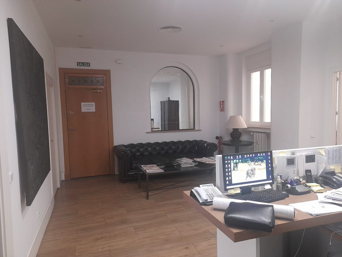 Madrid, MAD 28006 - Unit 01 -  - Interior Photo - Image 1 of 7