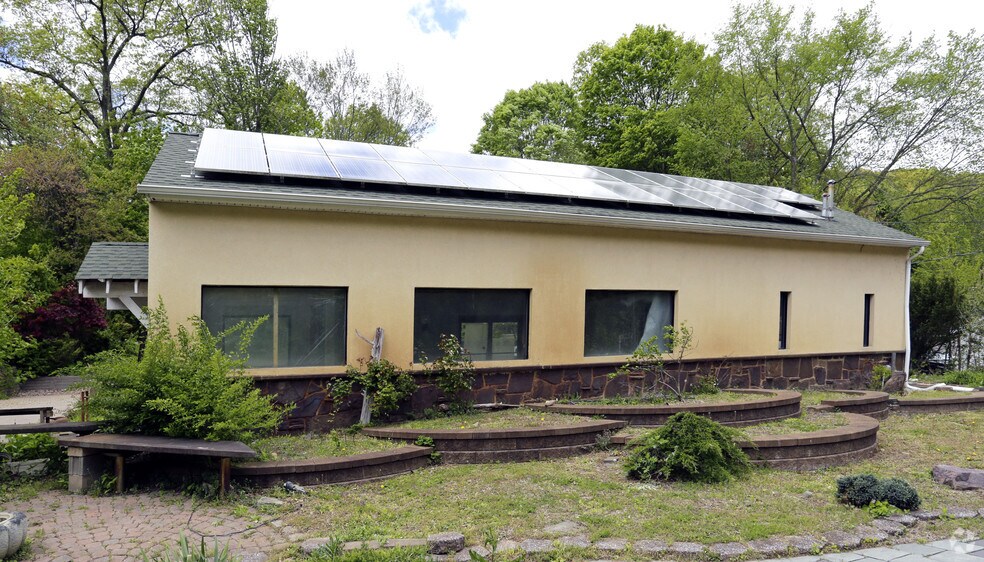 1805 Union Valley Rd, West Milford, NJ 07480