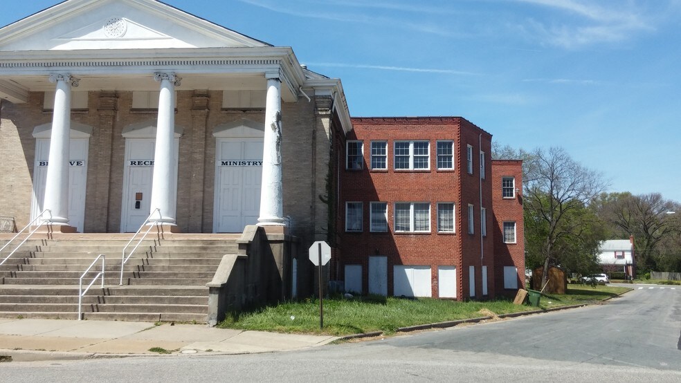 2701 Hull St, Richmond, VA 23224