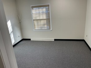 26 Linden Ave, Springfield, NJ for lease Interior Photo- Image 2 of 3