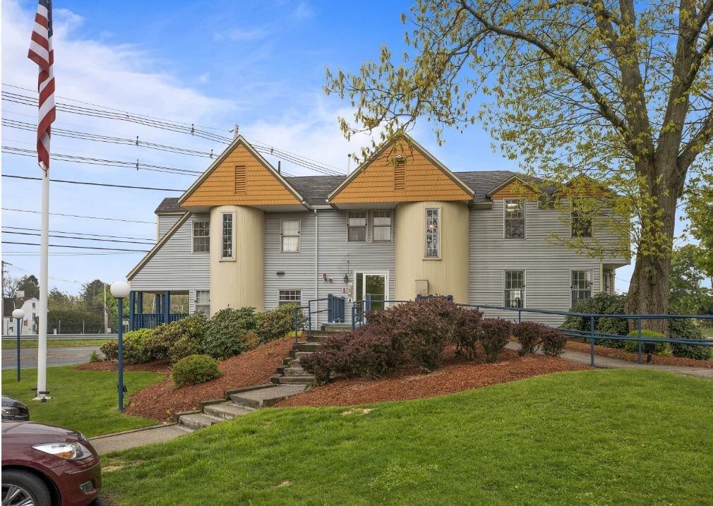 240 Newbury St, Danvers, MA 01923