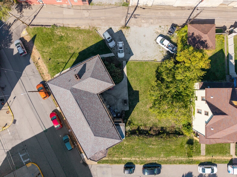 815 McClure St, Munhall, PA for sale - Building Photo - Image 3 of 25