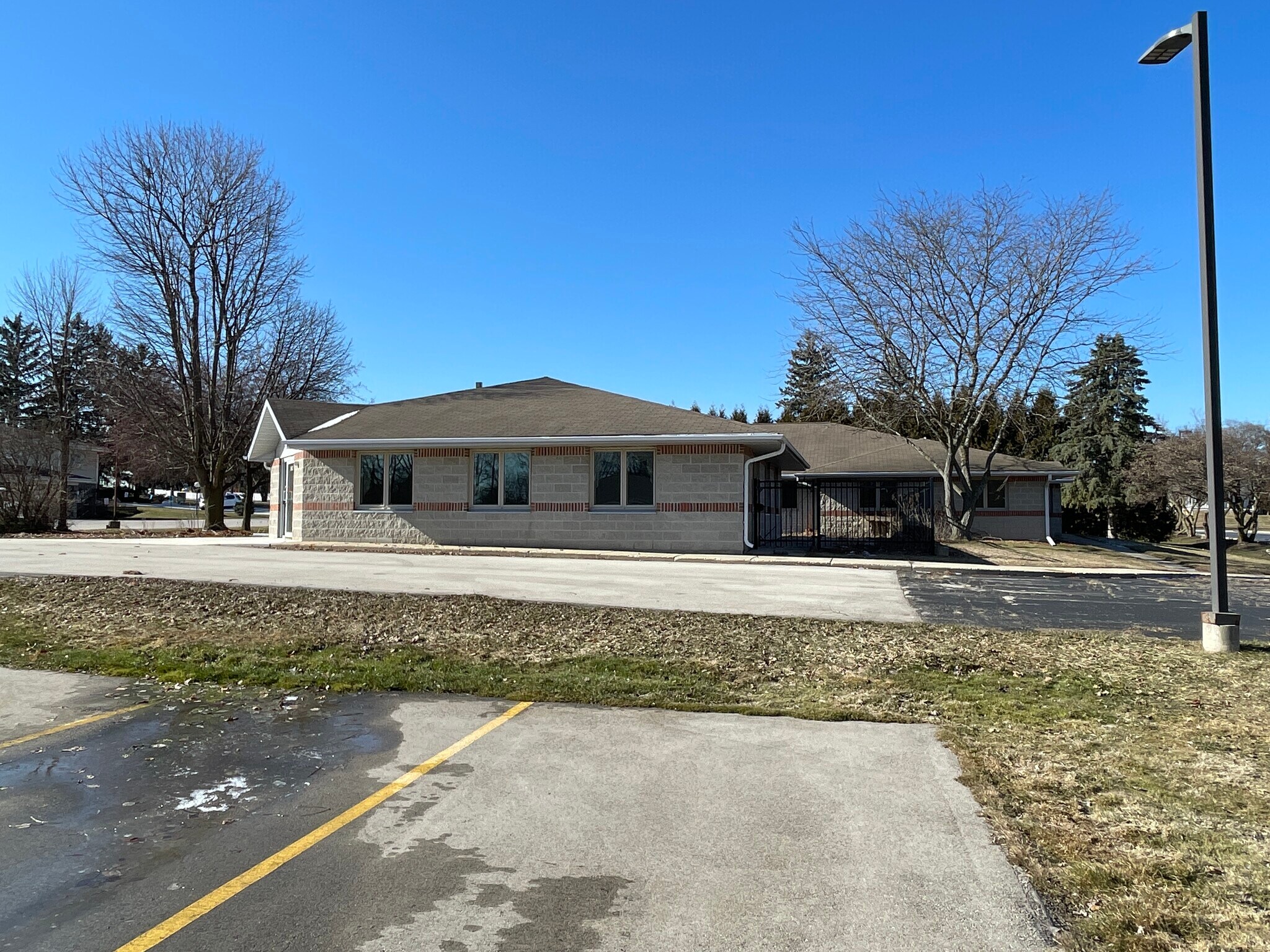 1042 Fond du Lac Ave, Kewaskum, WI for sale Primary Photo- Image 1 of 1