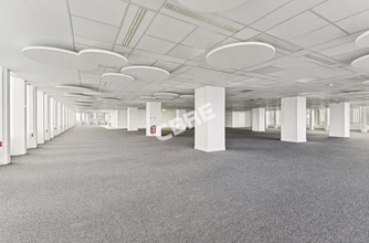 100-101 Terrasse Boieldieu, Puteaux for lease Interior Photo- Image 1 of 19