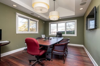 2109 Forest Dr, Annapolis, MD for sale Interior Photo- Image 2 of 9