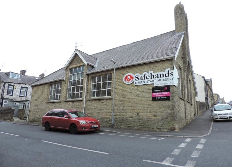 Derby St, Colne for sale - Primary Photo - Image 1 of 1