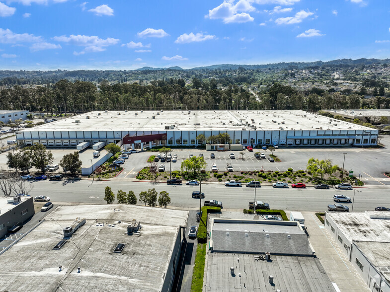 1625-1635 Rollins Rd, Burlingame, CA for lease - Building Photo - Image 2 of 15