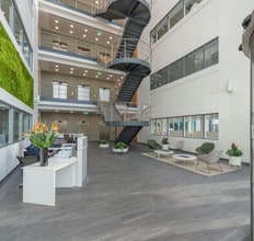 60 Norden Rd, Maidenhead for lease Interior Photo- Image 2 of 2