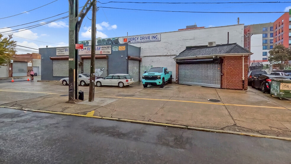 2601 Westchester Ave, Bronx, NY for sale - Building Photo - Image 2 of 7