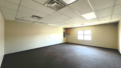 8515 Edna Ave, Las Vegas, NV for lease Building Photo- Image 1 of 2