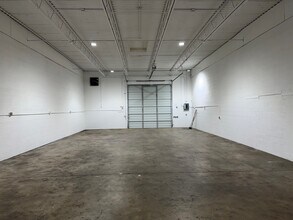 7632-7636 E 46th Pl, Tulsa, OK for lease Interior Photo- Image 1 of 11