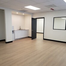 555 W Redondo Beach Blvd, Gardena, CA for lease Interior Photo- Image 1 of 3