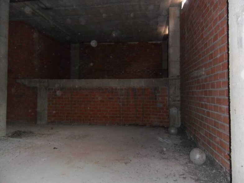 Retail in Ponferrada, León for lease - Building Photo - Image 3 of 9