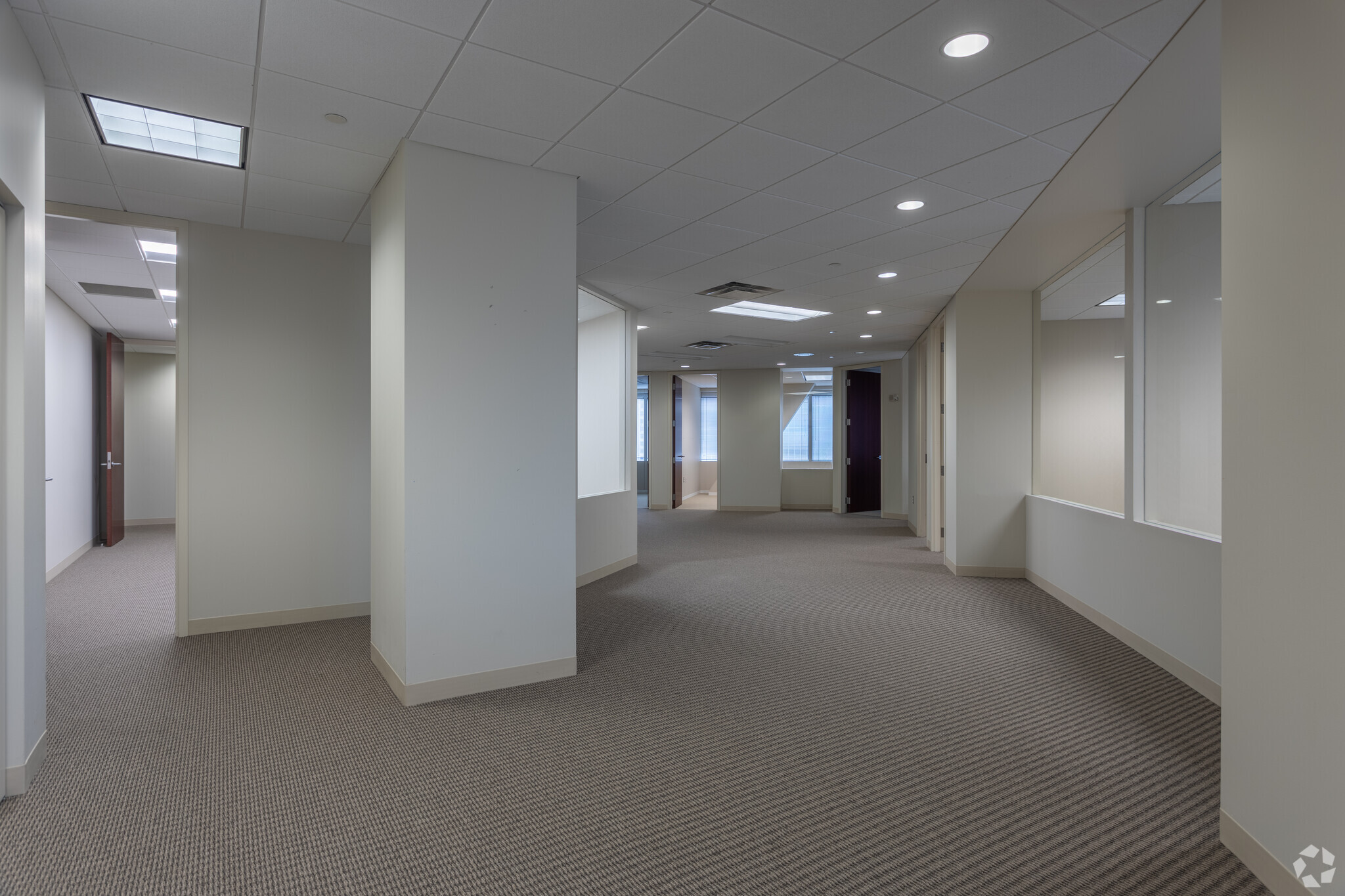 1375 E 9th St, Cleveland, OH for lease Interior Photo- Image 1 of 5