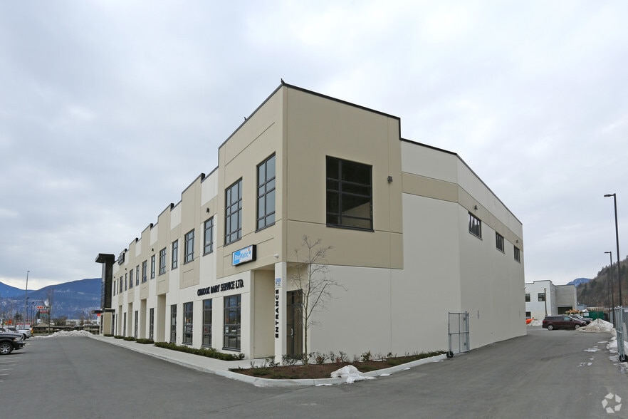 43995 Progress Way, Chilliwack, BC for lease - Building Photo - Image 3 of 8