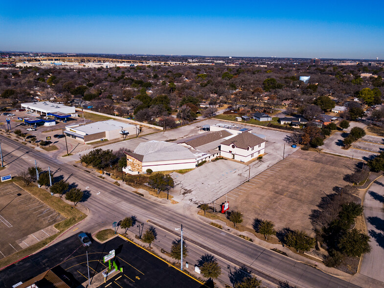 824 W Pipeline Rd, Hurst, TX for sale - Building Photo - Image 2 of 41