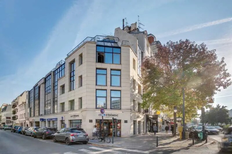 Office in Neuilly-sur-Seine for lease - Building Photo - Image 2 of 6