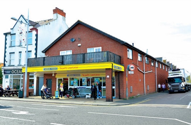 100 High St, Mablethorpe for sale - Primary Photo - Image 1 of 1