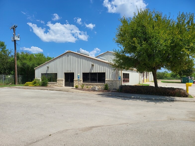 402 Callaghan Rd, San Antonio, TX for sale - Building Photo - Image 1 of 1