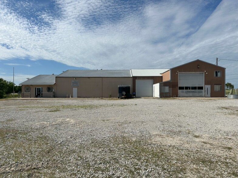 25043 Dogwood Ln, Kirksville, MO for sale - Building Photo - Image 3 of 16