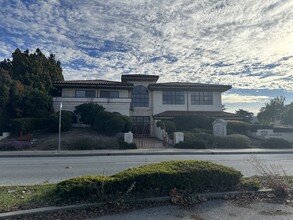 26385 Carmel Rancho Blvd, Carmel, CA for lease Building Photo- Image 2 of 11