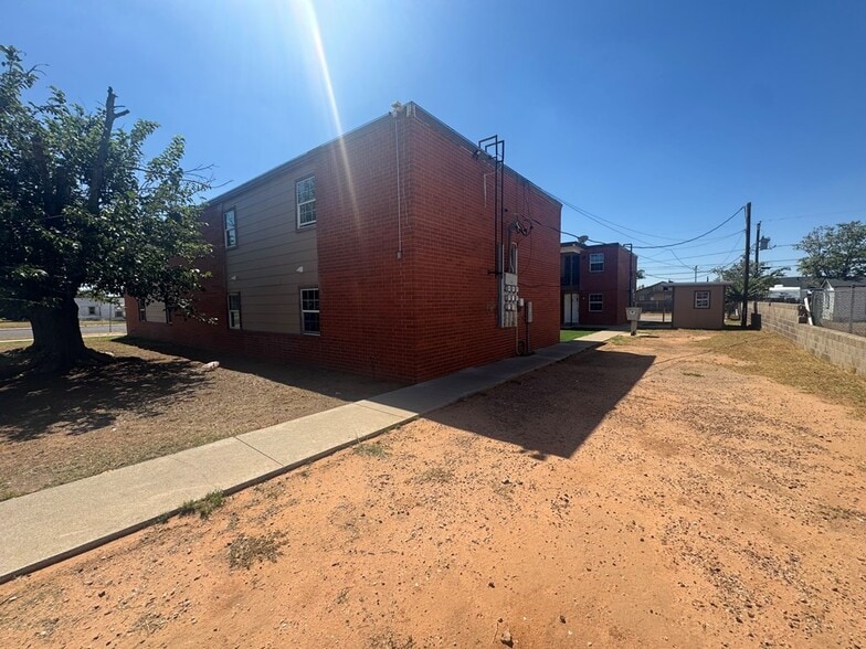 900 W 8th St, Odessa, TX for sale - Building Photo - Image 2 of 6