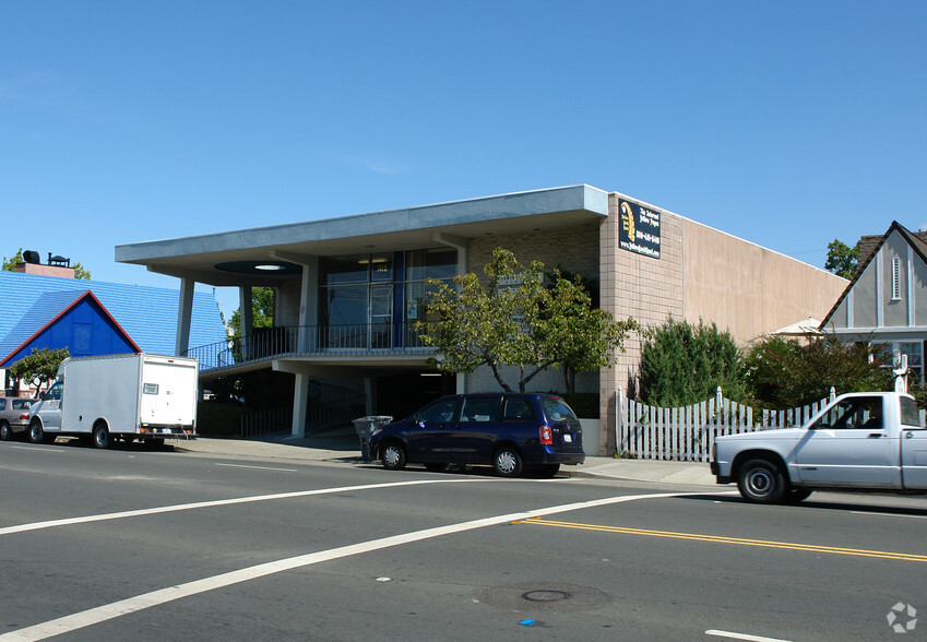 1416 Tennessee St, Vallejo, CA for lease - Building Photo - Image 3 of 32