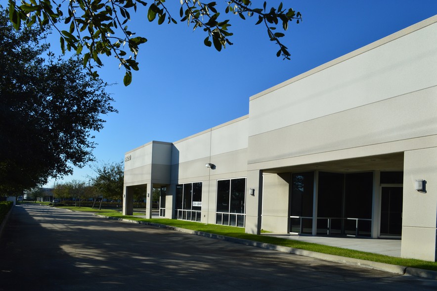 9940 W Sam Houston Pky S, Houston, TX for lease - Building Photo - Image 3 of 12