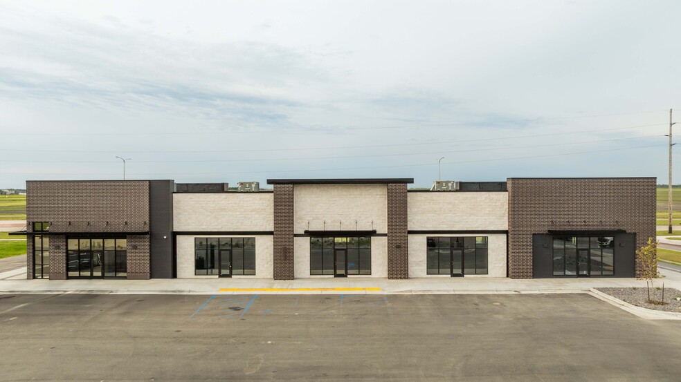 4541 52nd Ave, Fargo, ND for lease - Building Photo - Image 2 of 4