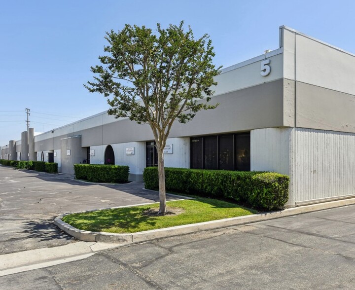 14747 Artesia Blvd, La Mirada, CA for lease - Building Photo - Image 1 of 6