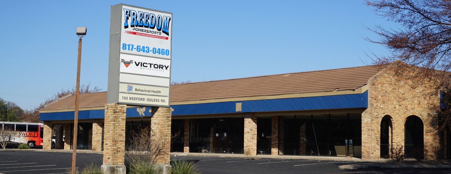 700 W Bedford Euless Rd, Hurst, TX 76053 Retail for Lease