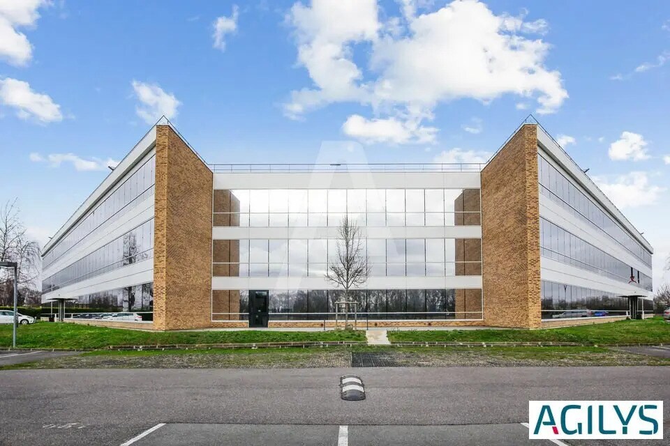 Office in Saint-Aubin for lease Building Photo- Image 1 of 7