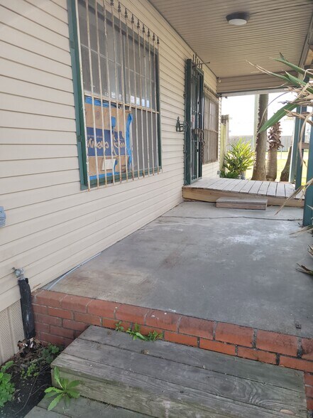 1214 Sheldon Rd, Channelview, TX for sale - Primary Photo - Image 1 of 1