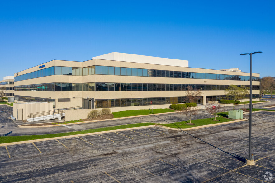 2707 Butterfield Rd, Oak Brook, IL for lease - Building Photo - Image 1 of 18