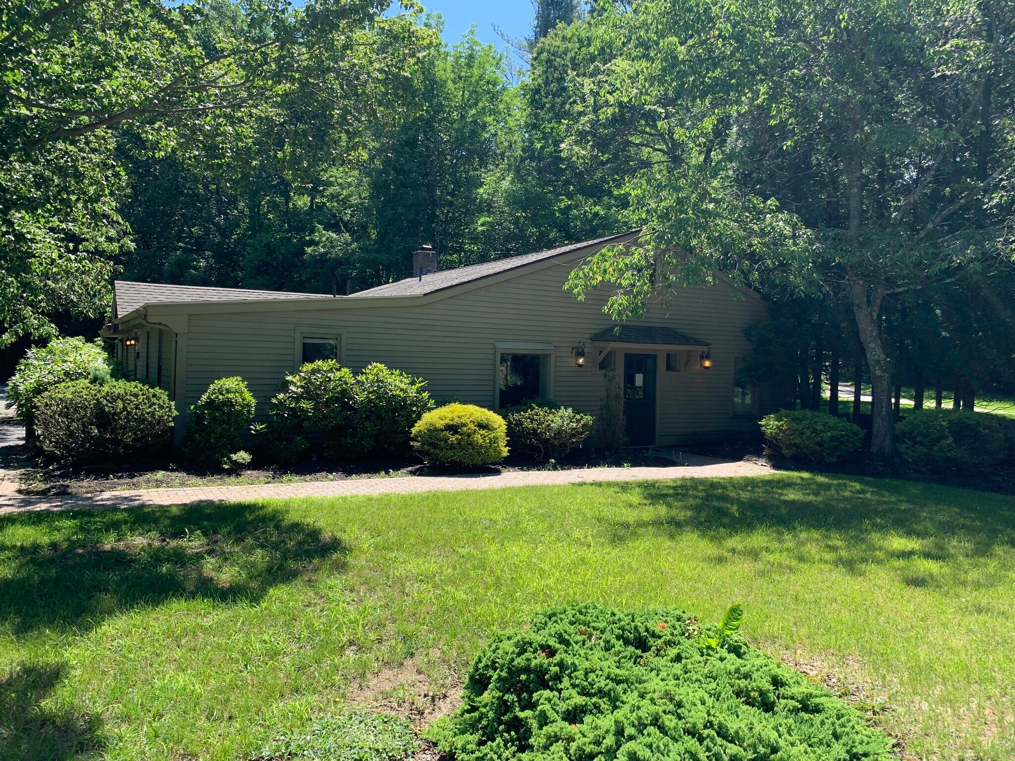 146 Hudson Rd, Bolton, MA for sale Building Photo- Image 1 of 1