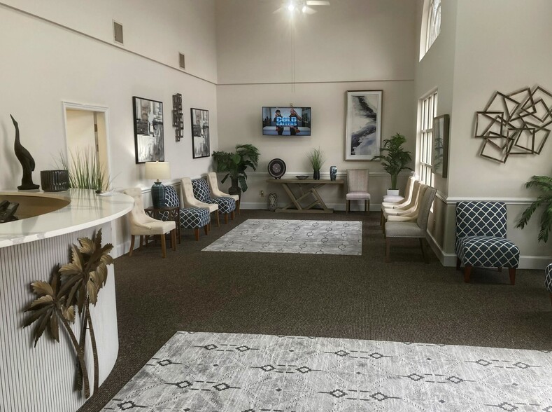 1230 John B White SR Blvd, Spartanburg, SC for lease - Lobby - Image 3 of 10