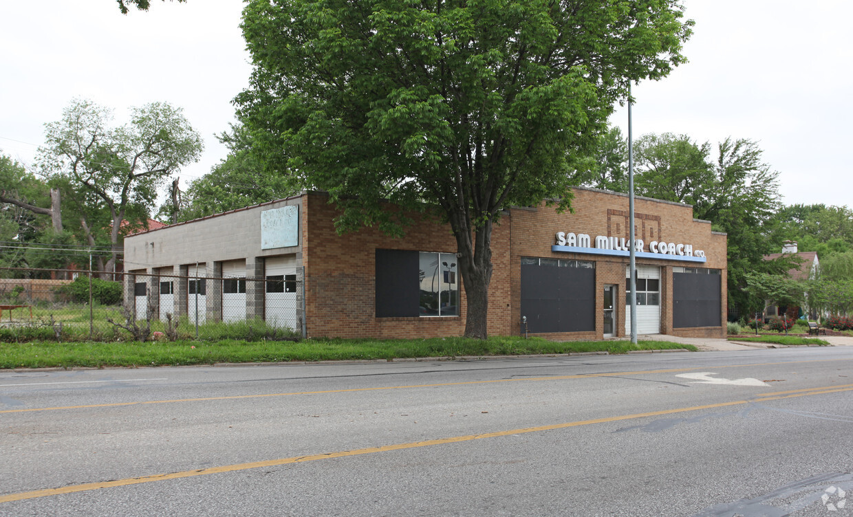 5406-5408 Troost Ave, Kansas City, MO for sale Primary Photo- Image 1 of 4