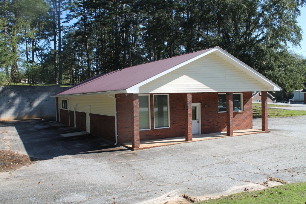 15 Rock Quarry Rd, Toccoa, GA for sale Primary Photo- Image 1 of 1