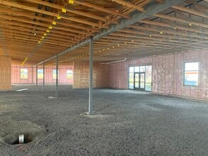 7034 W Clearwater Ave, Kennewick, WA for lease Interior Photo- Image 2 of 11