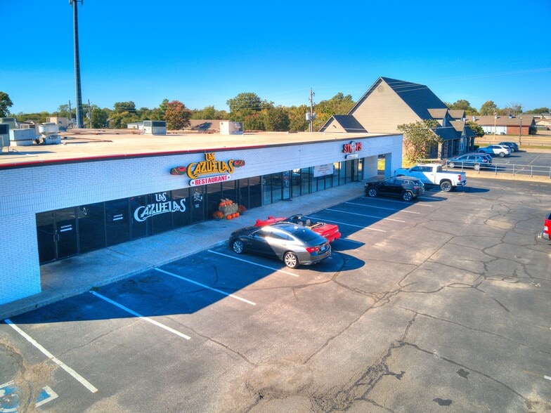 13330 S Memorial Dr, Bixby, OK for lease - Building Photo - Image 1 of 12