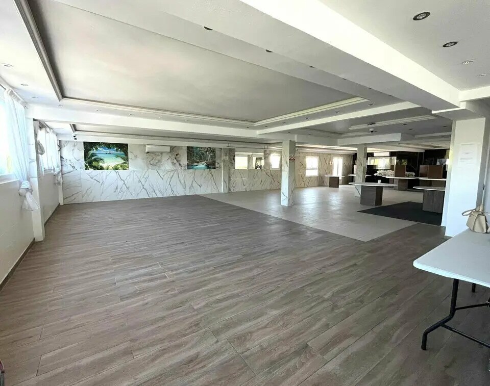 Office in CANNES-LA-BOCCA for lease Interior Photo- Image 1 of 7